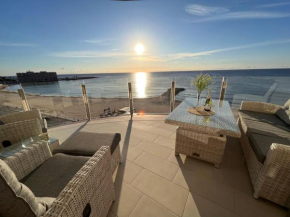 Exclusive apartment for 6 people on the beach - front line - 1st line